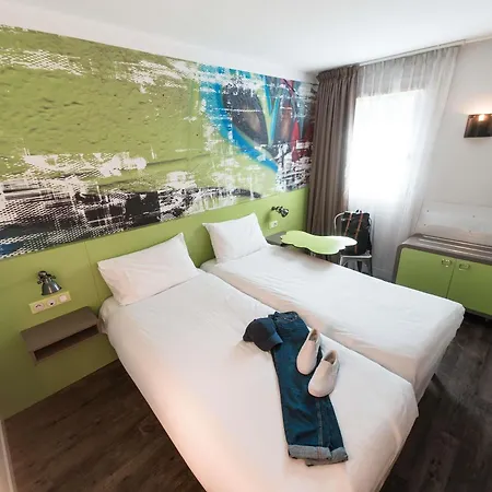 Hotel Ibis Styles Lyon Parc De La Tete D'or 3*