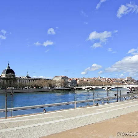 Ibis Styles Lyon Parc De La Tete D'or Hotel 3*