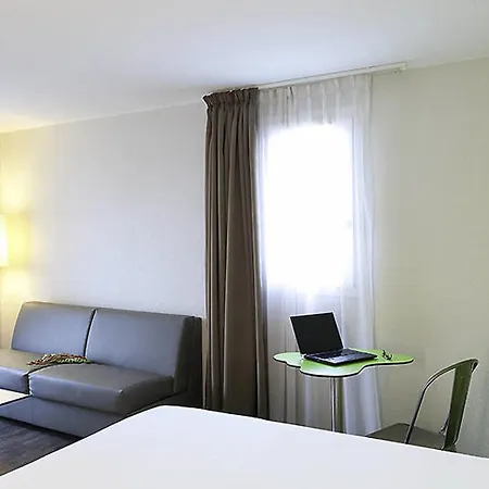 Ibis Styles Lyon Parc De La Tete D'or Hotel 3*