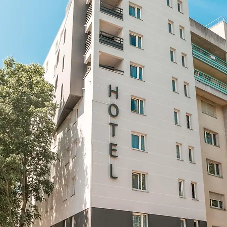 Ibis Styles Lyon Parc De La Tete D'or Hotel 3*
