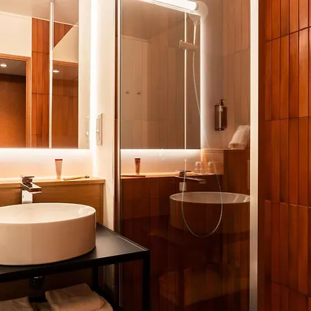 Ibis Styles Lyon Parc De La Tête D'or 3*