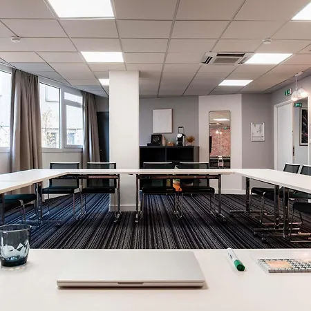 Ibis Styles Lyon Parc De La Tête D'or 3*