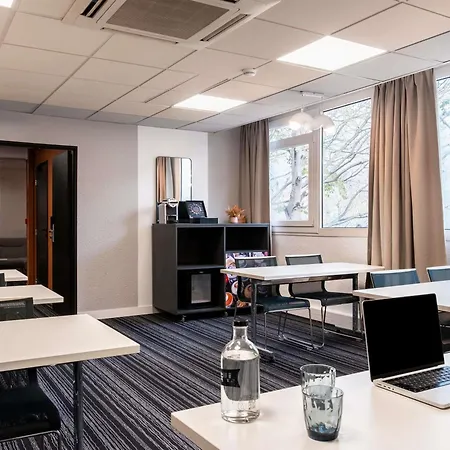Ibis Styles Lyon Parc De La Tête D'or 3*