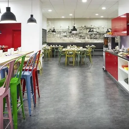 Ibis Styles Lyon Parc De La Tête D'or Hotel 3*