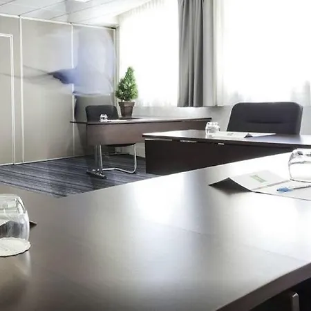 Ibis Styles Lyon Parc De La Tête D'or 3*